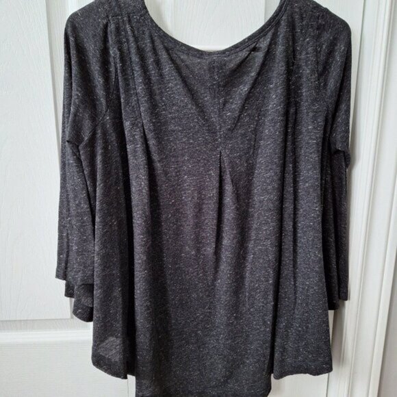 We the Free Grey Flowy Top - Picture 2 of 4
